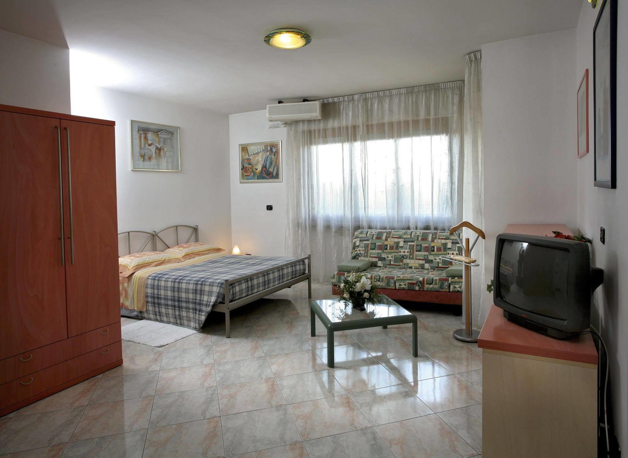 Hotel Residenza Delle Alpi トリノ エクステリア 写真